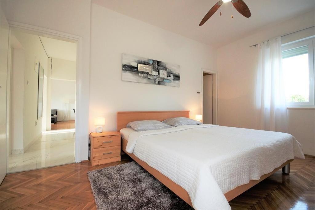 Apartment Deni Пула Екстериор снимка