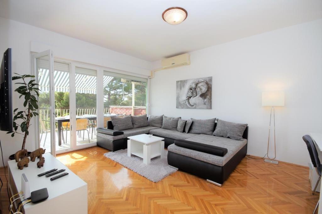 Apartment Deni Пула Екстериор снимка