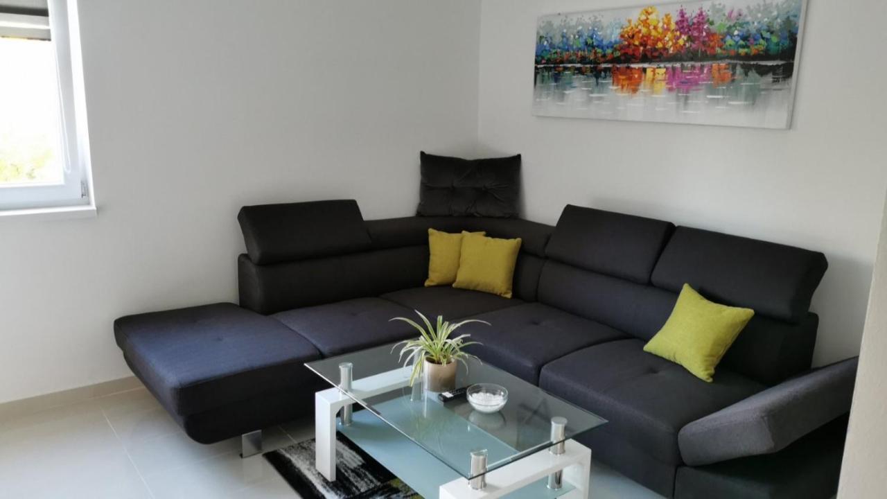 Apartment Deni Пула Екстериор снимка
